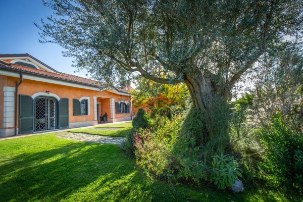 casa indipendente in vendita a Grottaferrata in zona Molara