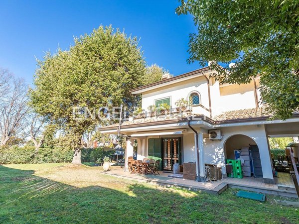 casa indipendente in vendita a Grottaferrata in zona Molara