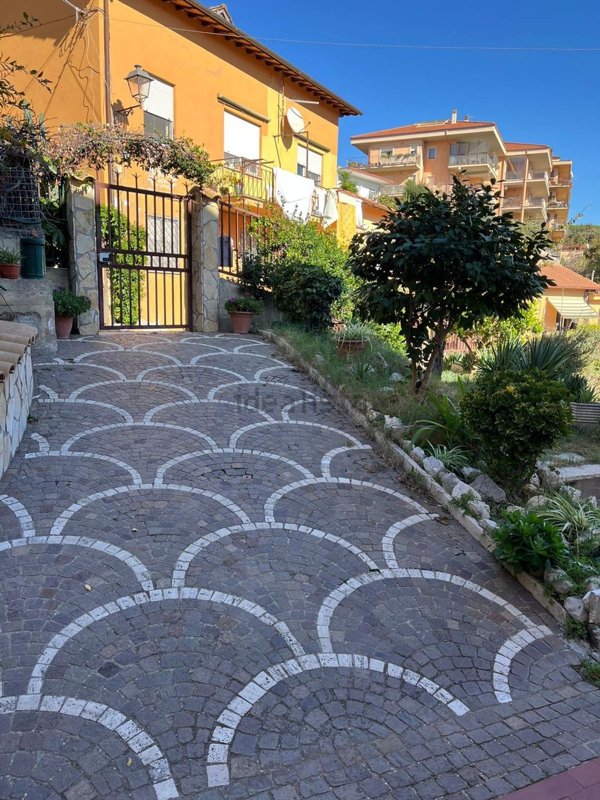 appartamento in vendita a Grottaferrata