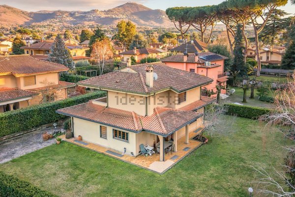 casa indipendente in vendita a Grottaferrata in zona Molara