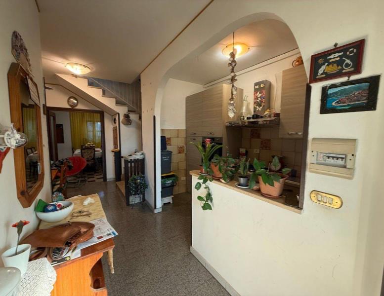 casa indipendente in vendita a Grottaferrata in zona Molara