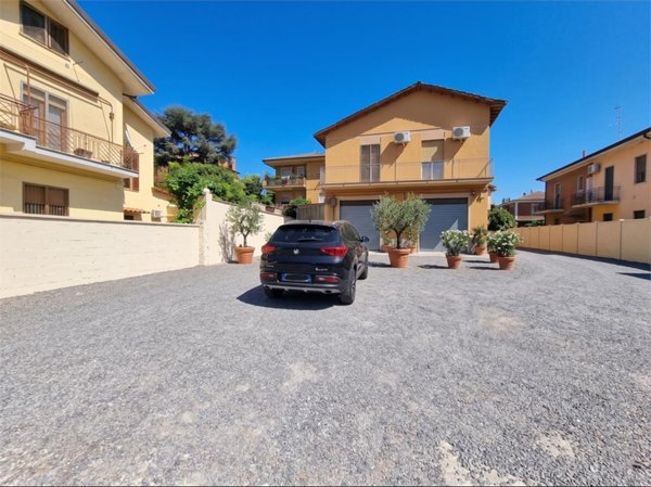 casa indipendente in vendita a Grottaferrata