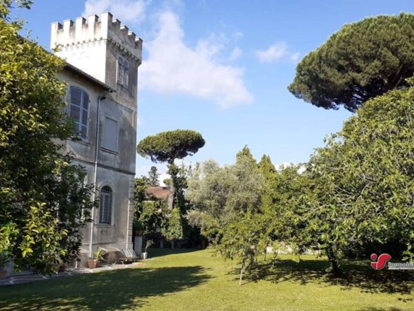 casa indipendente in vendita a Grottaferrata in zona Molara