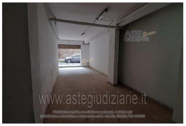 locale commerciale in vendita a Grottaferrata