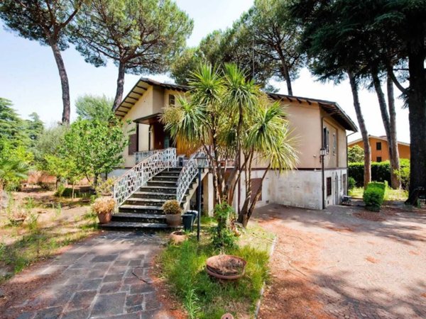 casa indipendente in vendita a Grottaferrata in zona Molara