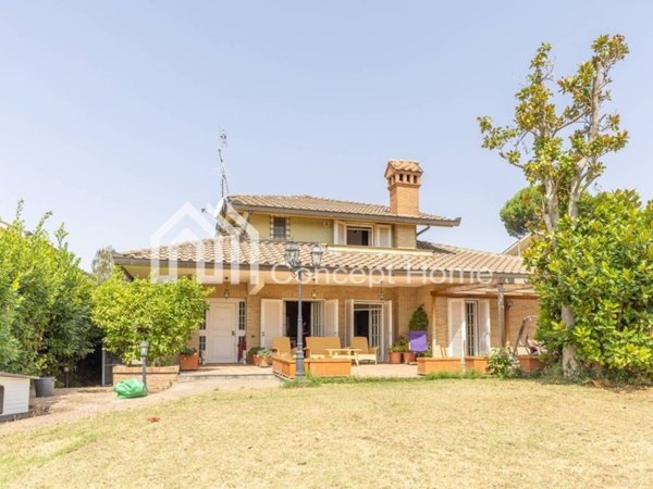 casa indipendente in vendita a Grottaferrata