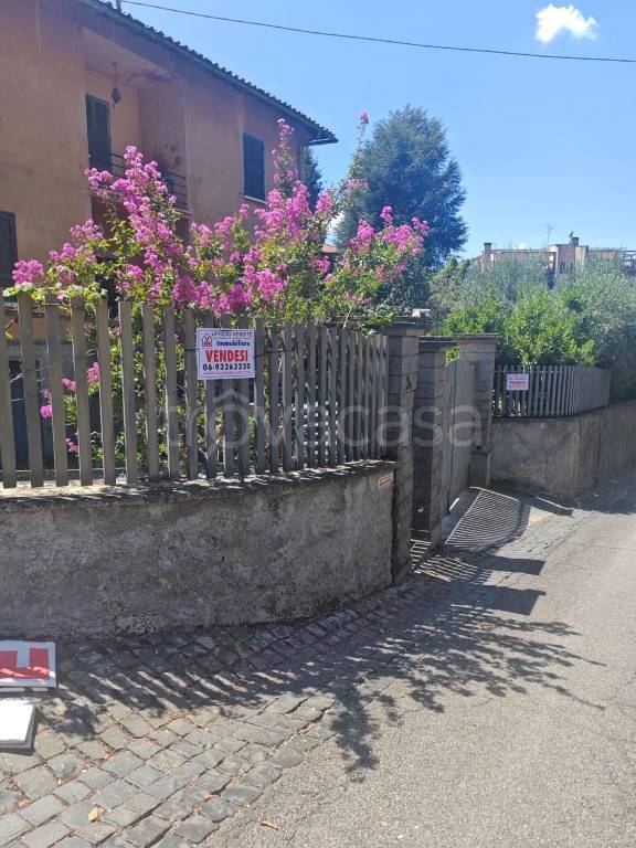 appartamento in vendita a Grottaferrata in zona Molara