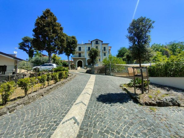 appartamento in vendita a Grottaferrata in zona Molara