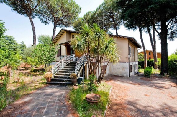 casa indipendente in vendita a Grottaferrata in zona Molara