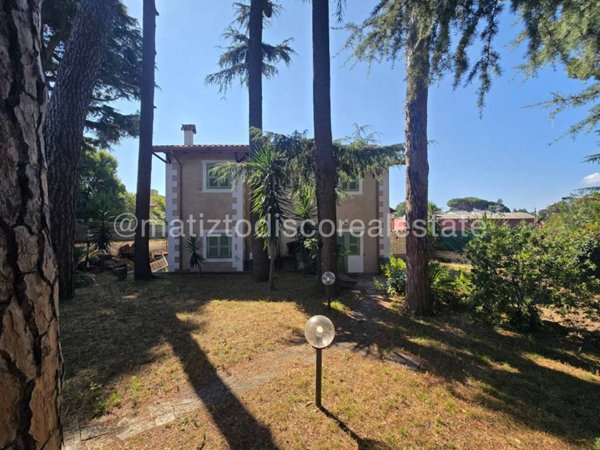 casa indipendente in vendita a Grottaferrata in zona Molara