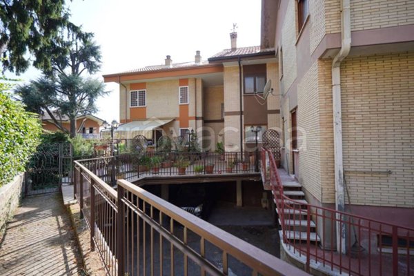 casa indipendente in vendita a Grottaferrata in zona Molara