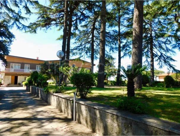 casa indipendente in vendita a Grottaferrata