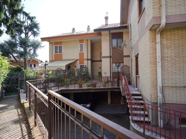 casa indipendente in vendita a Grottaferrata in zona Molara