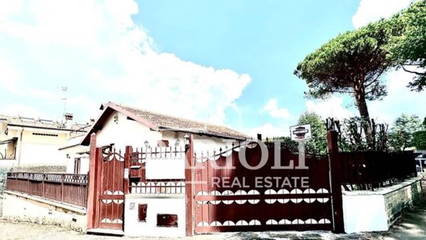 casa indipendente in vendita a Grottaferrata in zona Molara