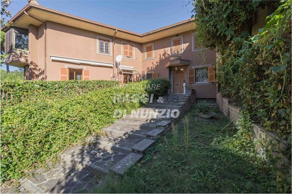 casa indipendente in vendita a Grottaferrata in zona Molara