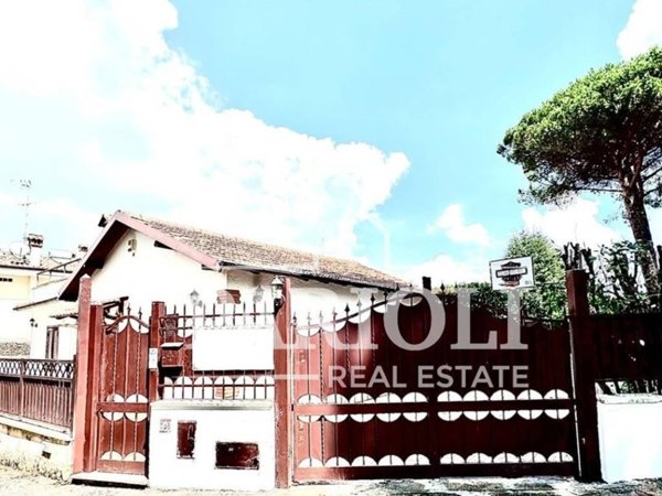 casa indipendente in vendita a Grottaferrata in zona Molara