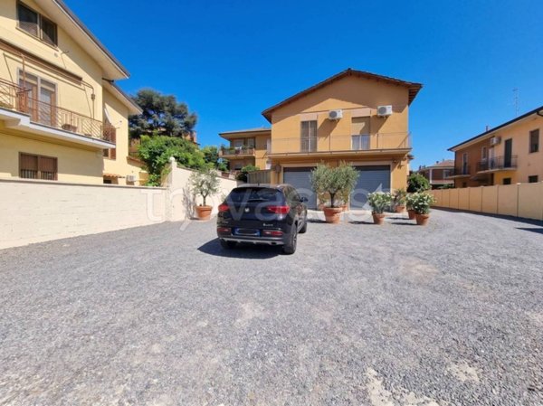 casa indipendente in vendita a Grottaferrata