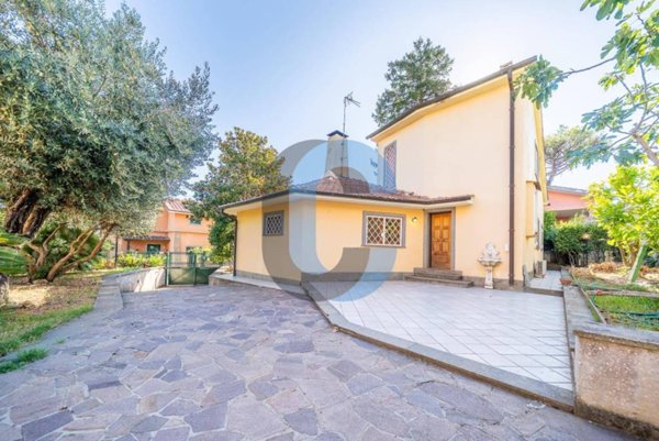 casa indipendente in vendita a Grottaferrata