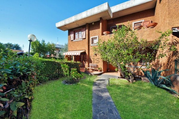 casa indipendente in vendita a Grottaferrata in zona Molara