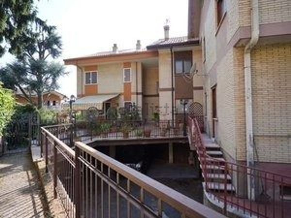 casa indipendente in vendita a Grottaferrata in zona Molara