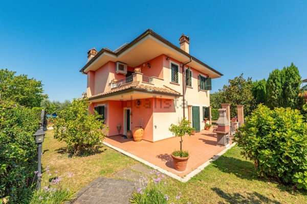 casa indipendente in vendita a Grottaferrata in zona Molara