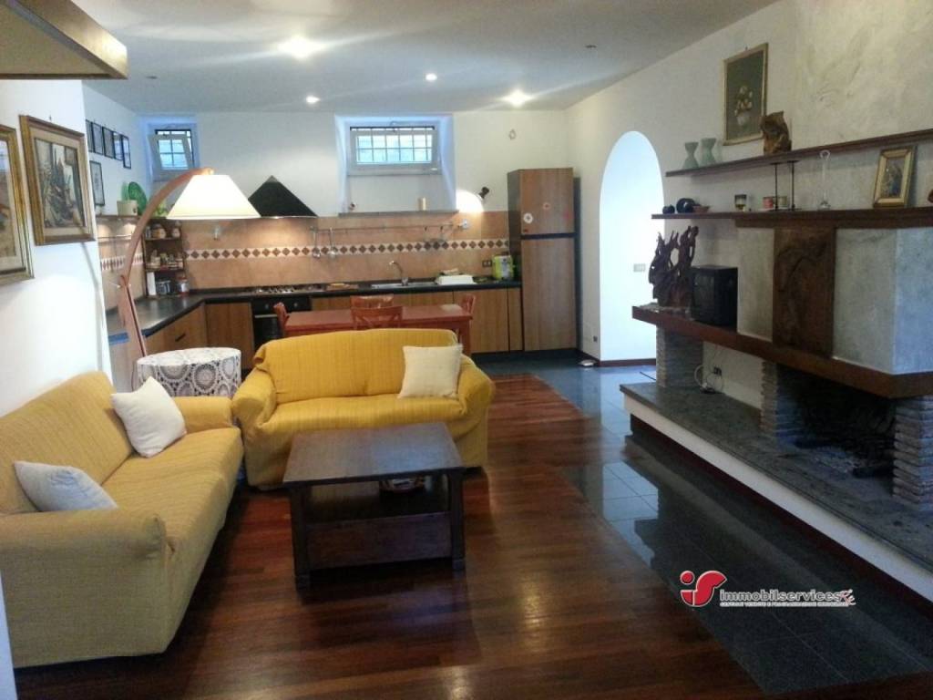 casa indipendente in vendita a Grottaferrata in zona Molara