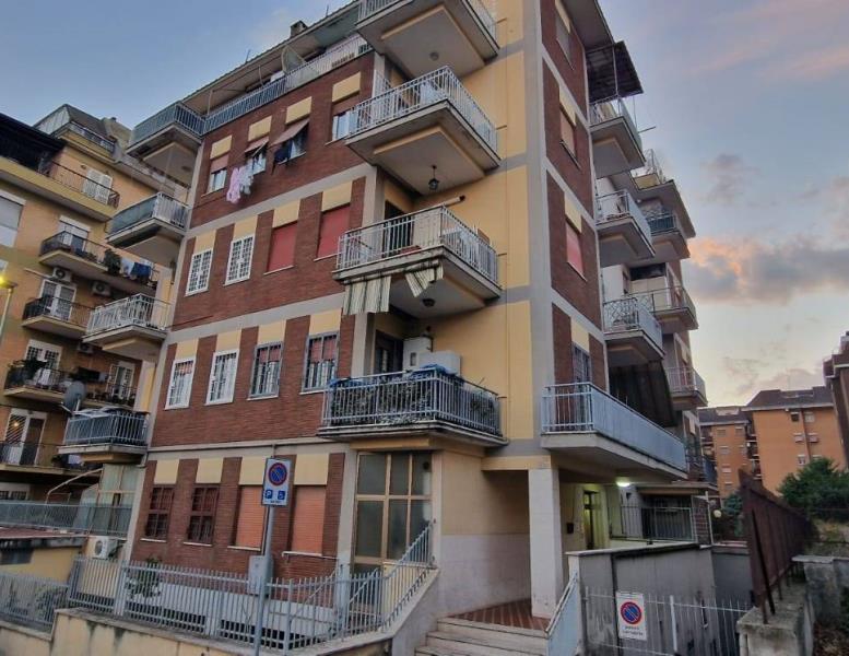 appartamento in vendita a Guidonia Montecelio in zona Setteville