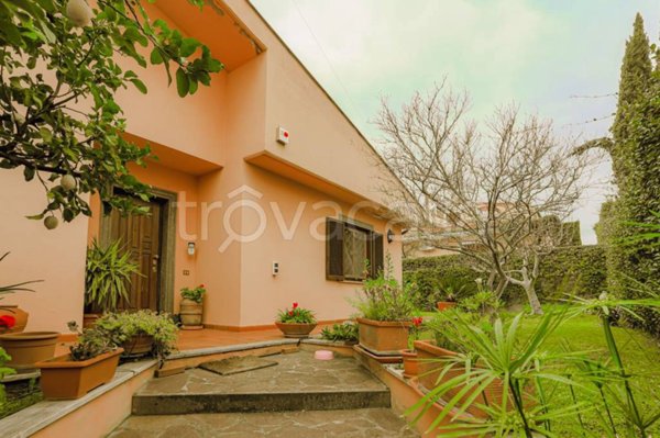 casa indipendente in vendita a Guidonia Montecelio in zona Montecelio