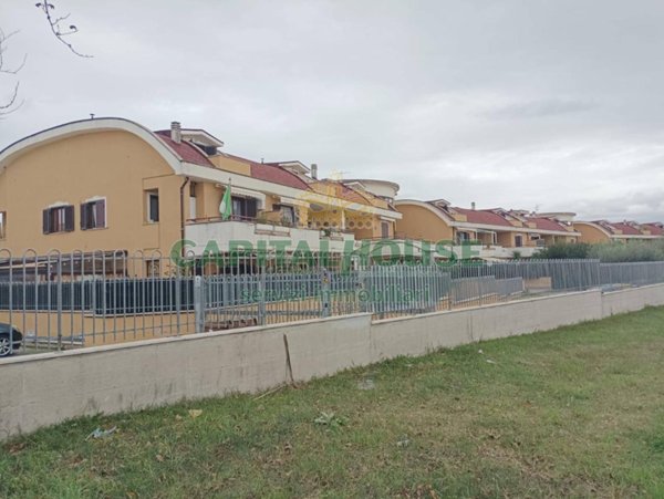 appartamento in vendita a Guidonia Montecelio in zona Colle Fiorito