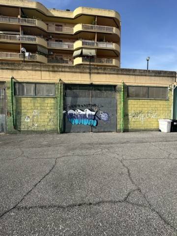 negozio in vendita a Guidonia Montecelio