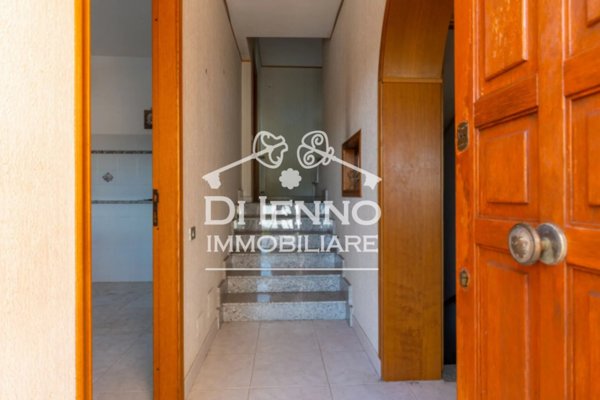 casa indipendente in vendita a Guidonia Montecelio in zona Colleverde