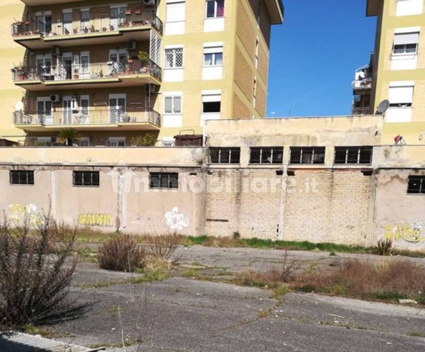locale commerciale in vendita a Guidonia Montecelio in zona Setteville