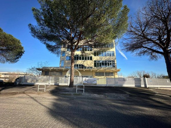 intera palazzina in vendita a Guidonia Montecelio