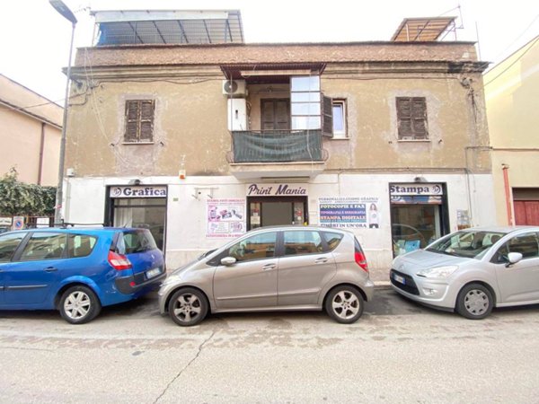 negozio in vendita a Guidonia Montecelio in zona Villalba
