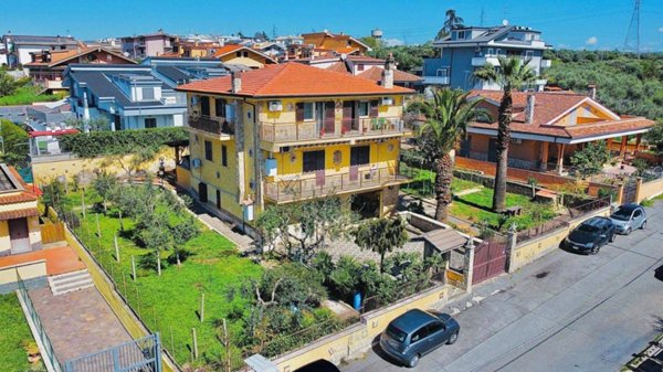 casa indipendente in vendita a Guidonia Montecelio in zona Setteville