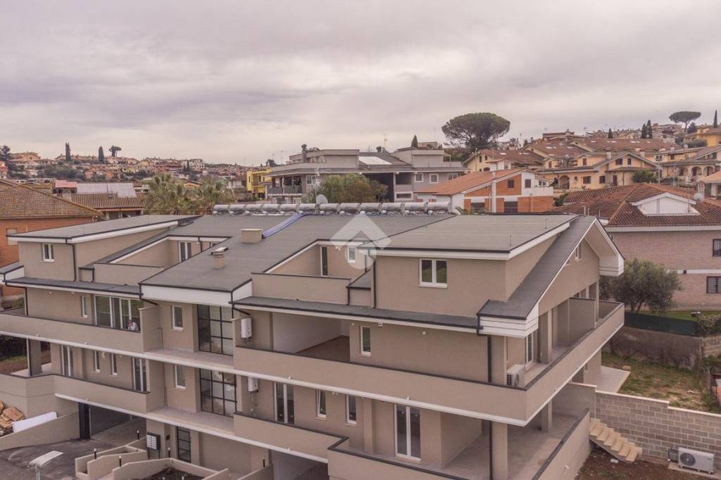appartamento in vendita a Guidonia Montecelio in zona Marco Simone