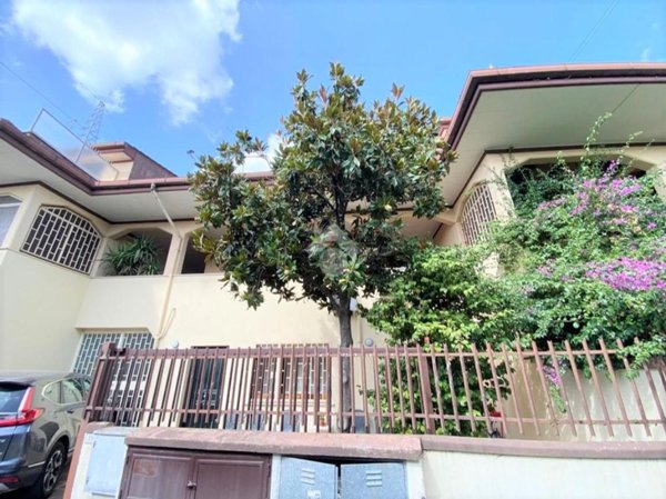 casa indipendente in vendita a Guidonia Montecelio in zona Colleverde