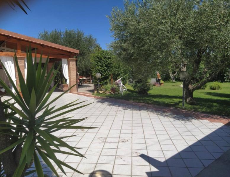 casa indipendente in vendita a Guidonia Montecelio in zona Guidonia