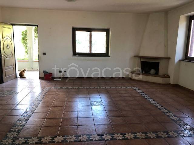 casa indipendente in vendita a Guidonia Montecelio in zona Pichini