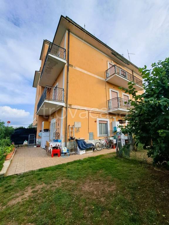 appartamento in vendita a Guidonia Montecelio in zona Montecelio