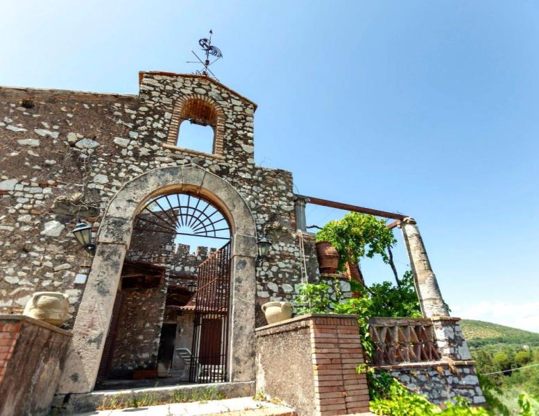 casa indipendente in vendita a Guidonia Montecelio in zona Guidonia