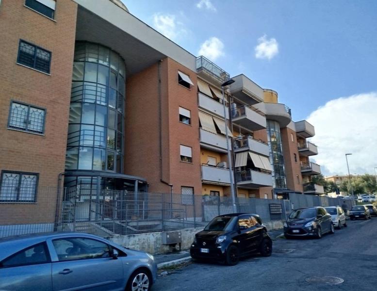 appartamento in vendita a Guidonia Montecelio in zona Guidonia