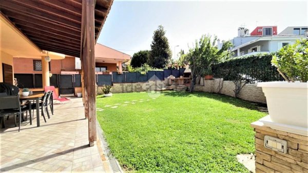casa indipendente in vendita a Guidonia Montecelio