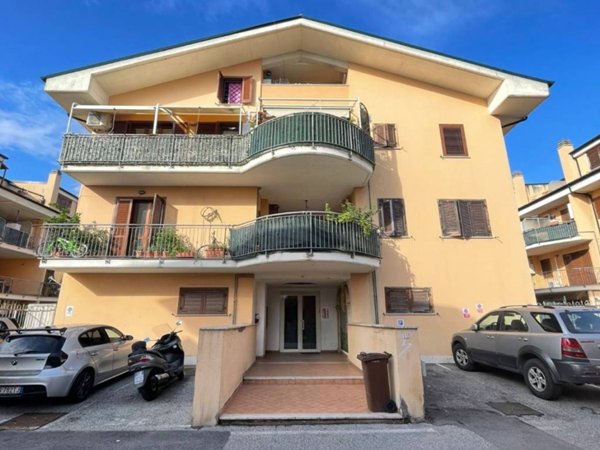 appartamento in vendita a Guidonia Montecelio in zona Villalba