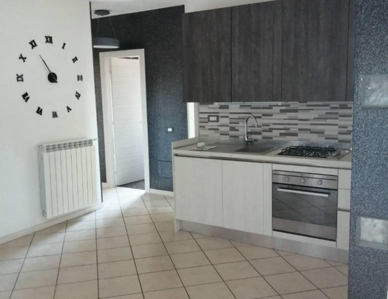 appartamento in vendita a Guidonia Montecelio in zona Guidonia