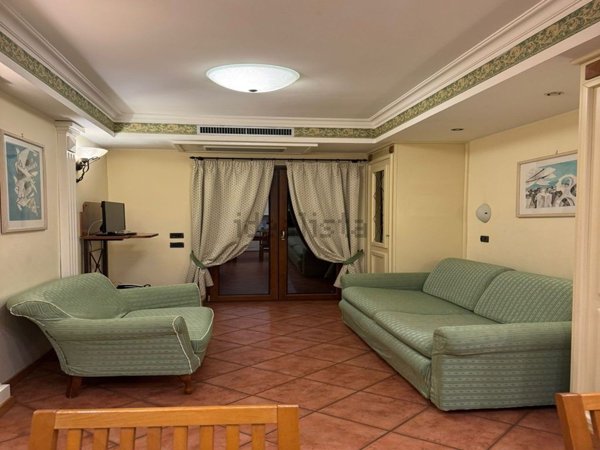appartamento in vendita a Guidonia Montecelio in zona Marco Simone