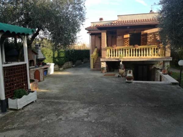 casa indipendente in vendita a Guidonia Montecelio