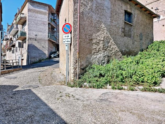 locale commerciale in vendita a Guidonia Montecelio in zona Montecelio