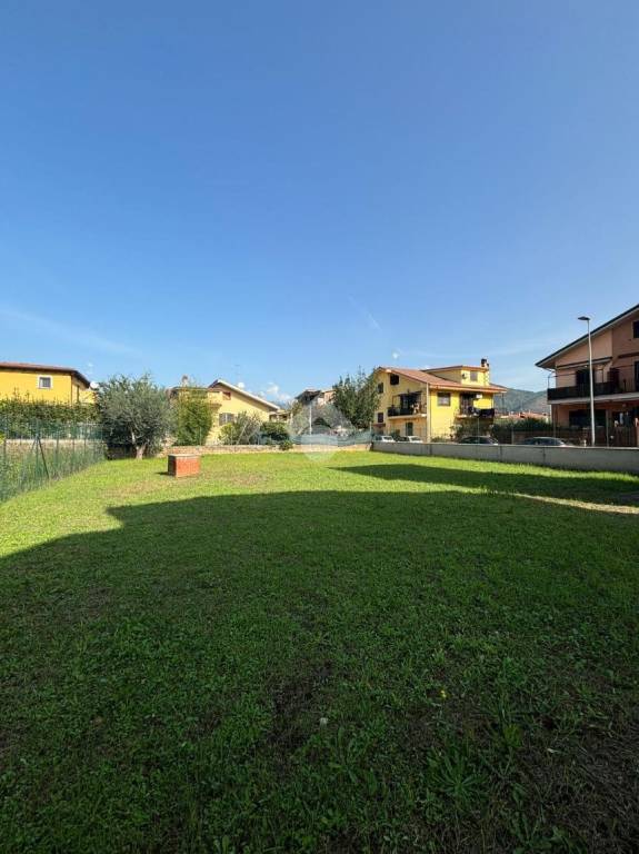 casa indipendente in vendita a Guidonia Montecelio in zona Villanova