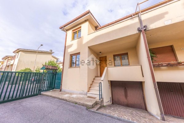 casa indipendente in vendita a Guidonia Montecelio